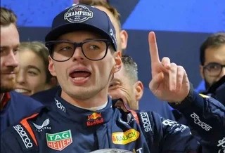 superWideMaxVerstappen